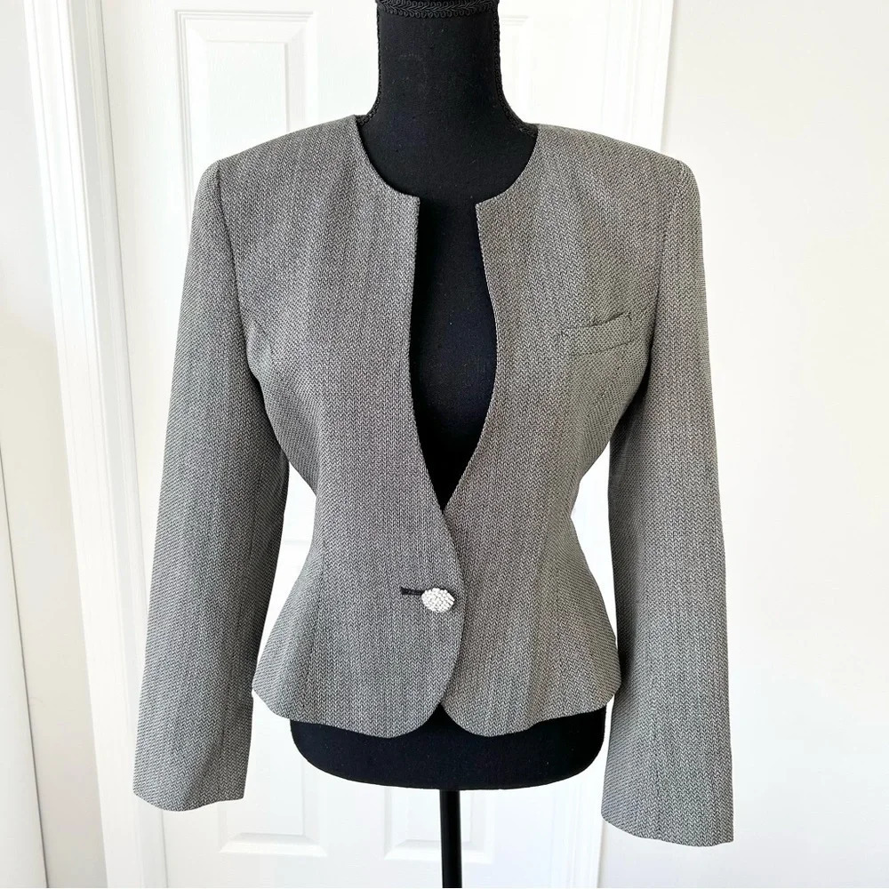 Korea Emoda Wool Blend Fit Flare Blazer